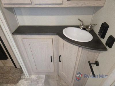 2022 Coachmen RV Apex Ultra-Lite — photo 27 view