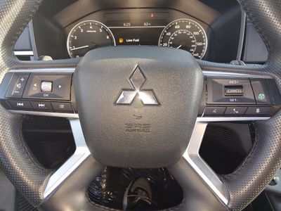 2024 Mitsubishi Outlander - Photo 13