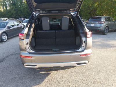 2024 Mitsubishi Outlander - Photo 11