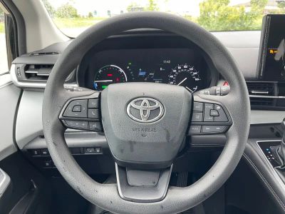 2025 Toyota Sienna - Photo 10