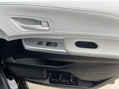 2025 Toyota Sienna - Photo 13
