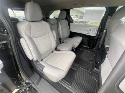 2025 Toyota Sienna - Photo 9