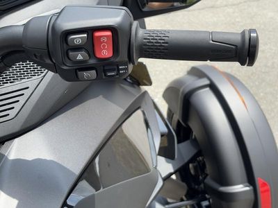2025 Can-Am Spyder RT Limited Dark Wheels - Photo 12