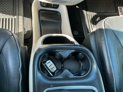 2019 Chrysler Pacifica - Photo 12