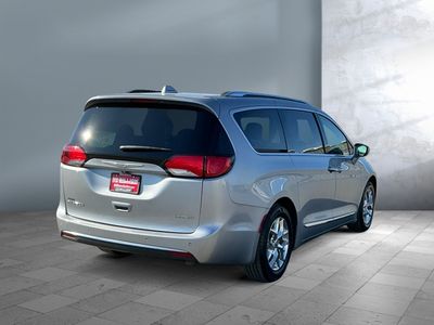 2019 Chrysler Pacifica - Photo 6