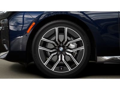 2026 BMW 7 Series — photo 7 view
