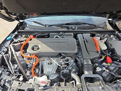 2025 Honda Civic Hatchback Hybrid - Photo 12