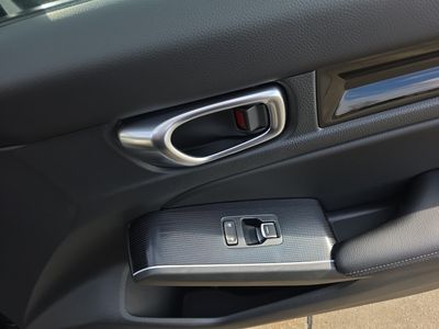 2025 Honda Civic Hatchback Hybrid - Photo 9