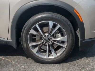 2025 INFINITI QX60 — photo 11 view
