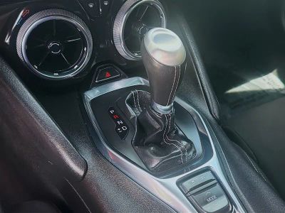 2023 Chevrolet Camaro — photo 16 view