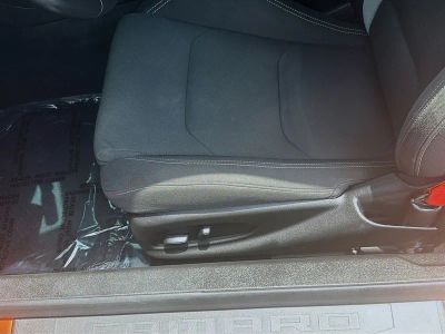 2023 Chevrolet Camaro — photo 18 view
