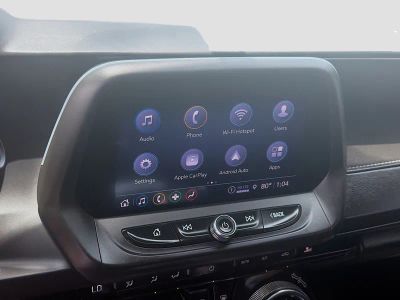 2023 Chevrolet Camaro — photo 13 view