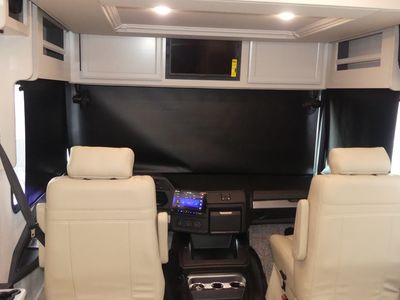 2026 Fleetwood Bounder - Photo 13