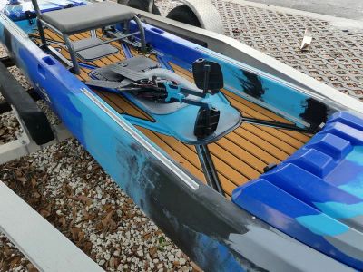 2023 Kaku Guru 14 Ft Micro Skiff Kayak — interior view
