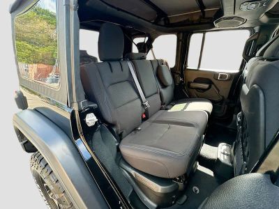 2022 Jeep Wrangler — photo 26 view