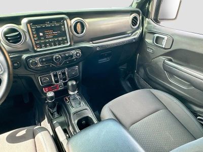 2022 Jeep Wrangler — photo 23 view