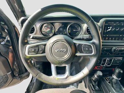 2022 Jeep Wrangler — photo 11 view