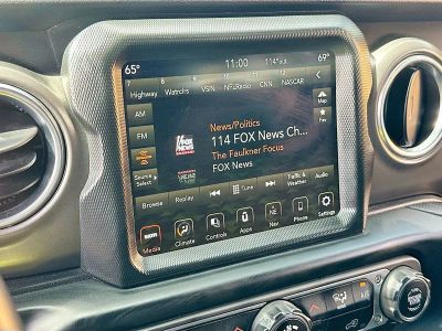2022 Jeep Wrangler — photo 15 view