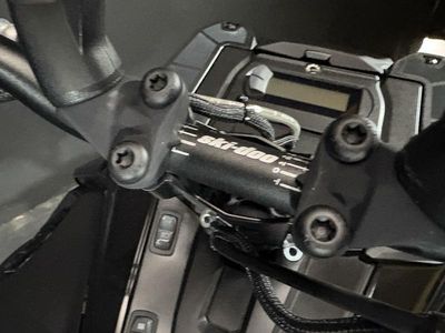 2024 Ski-Doo Summit Adrenaline with Edge Package Rotax 850 E-TEC 154 SS H_Al Powder 3 - Photo 11