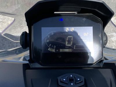 2026 Honda ADV160 - Photo 14