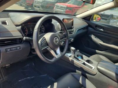 2019 Nissan Altima — photo 10 view