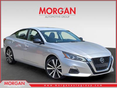 2019 Nissan Altima 2.5 SR in Silver — front three-quarter view
