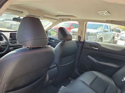 2019 Nissan Altima — photo 25 view