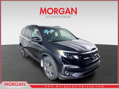 2022 Honda Pilot Sport in Black — front three-quarter view