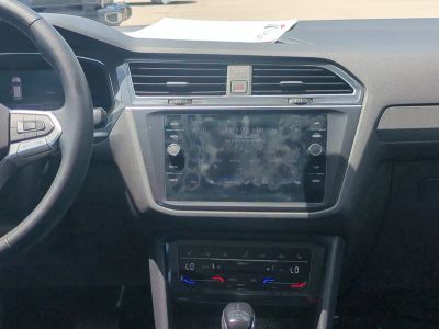 2022 Volkswagen Tiguan — photo 19 view