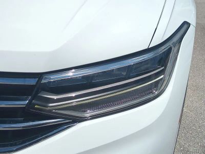 2022 Volkswagen Tiguan — photo 10 view