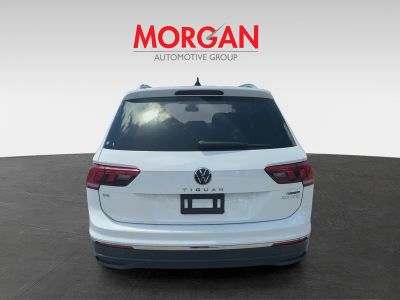 2022 Volkswagen Tiguan — engine compartment view