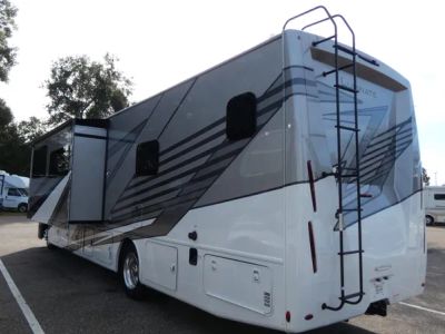 2026 Thor Motor Coach Luminate - Photo 3