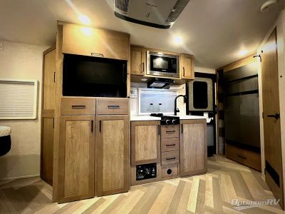 2023 Ember RV Overland - Photo 7