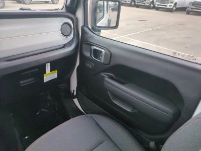 2026 Jeep Wrangler — photo 19 view