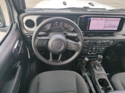2026 Jeep Wrangler — photo 18 view