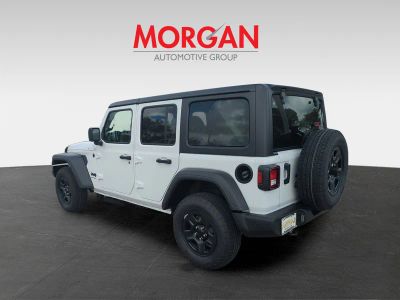 2026 Jeep Wrangler — photo 7 view