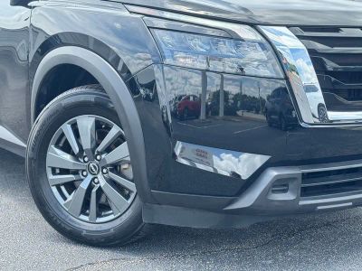 2024 Nissan Pathfinder — rear three-quarter view