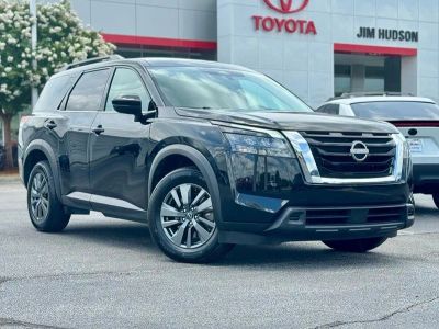 2024 Nissan Pathfinder — side profile view