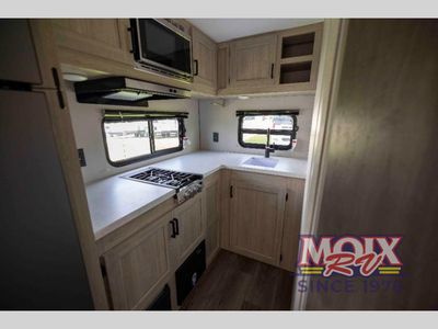 2026 Coachmen RV Catalina Summit Series 7 - Photo 12