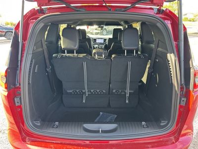 2026 Chrysler Pacifica — photo 13 view