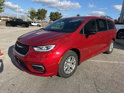2026 Chrysler Pacifica — detail view