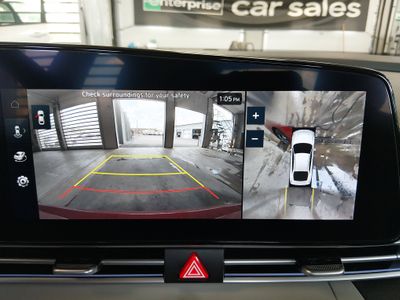 2024 Hyundai Elantra — photo 16 view