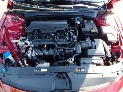 2024 Hyundai Elantra — photo 9 view