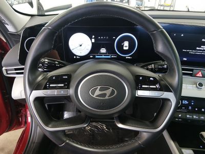 2024 Hyundai Elantra — photo 12 view