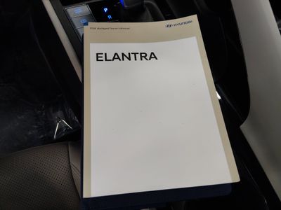 2024 Hyundai Elantra — photo 21 view