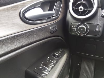 2022 Alfa Romeo Stelvio - Photo 13
