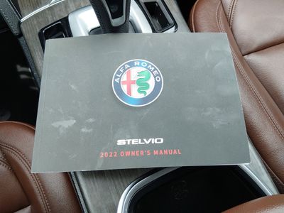 2022 Alfa Romeo Stelvio - Photo 21