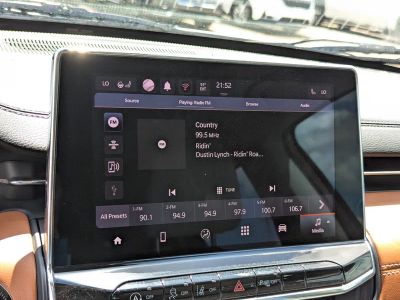 2022 Jeep Compass — photo 23 view