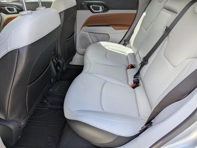 2022 Jeep Compass — photo 16 view