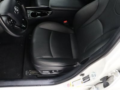 2020 Toyota Prius Prime FWD — photo 15 view